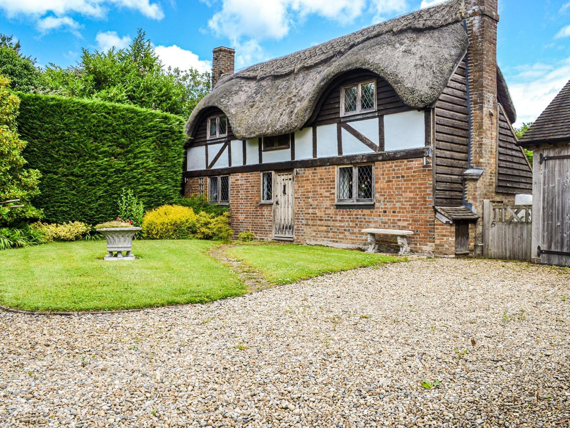 The Old Thatched Cottage 坦特登 外观 照片